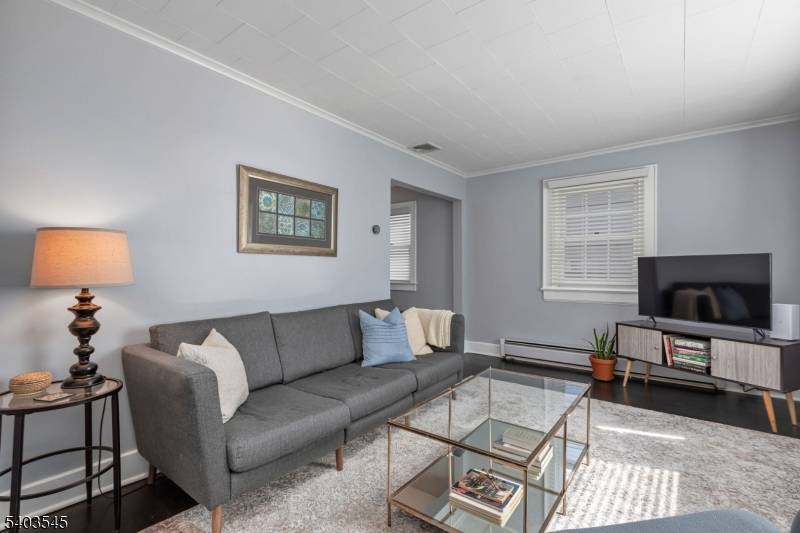 Verona Twp., NJ 07044,46 Hillside Ave