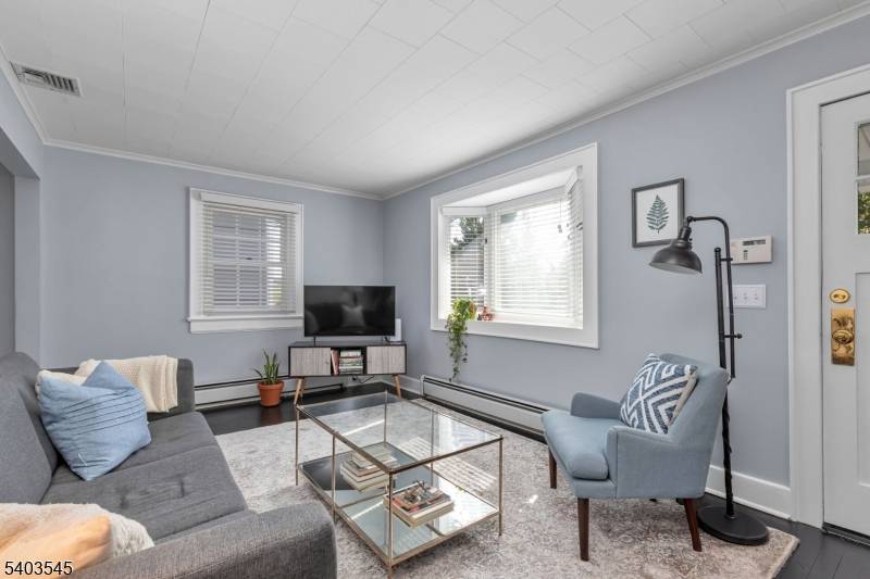 Verona Twp., NJ 07044,46 Hillside Ave