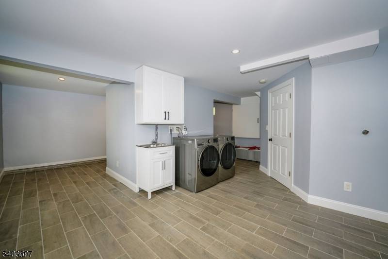 Totowa Boro, NJ 07512,156 Barnert Ave