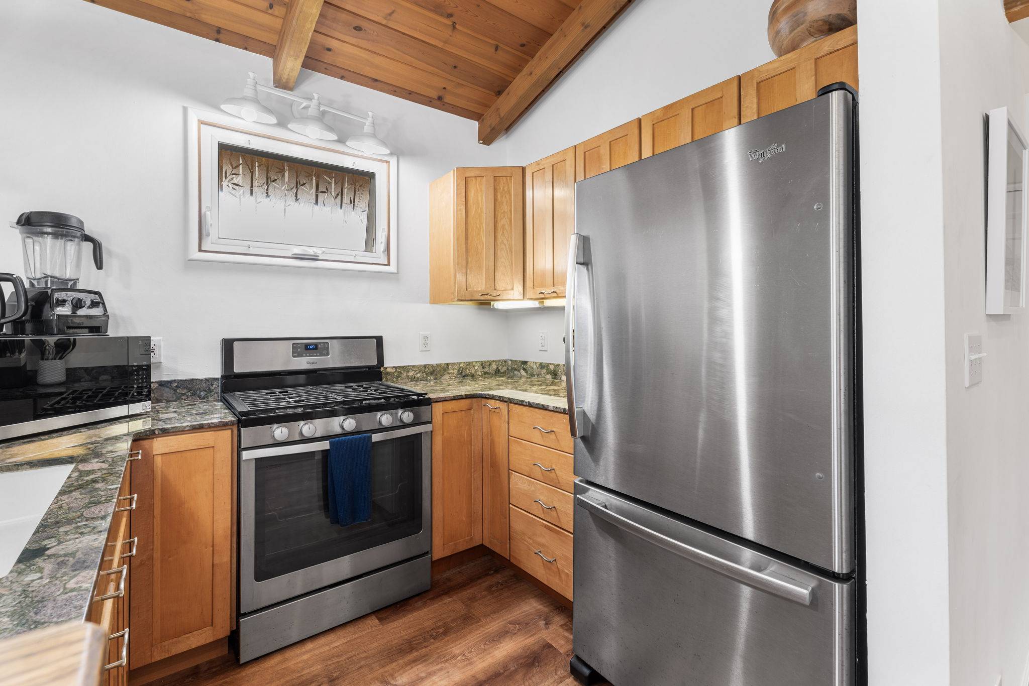 Kailua-kona, HI 96740,76-6176 HOLUALOA BEACH RD