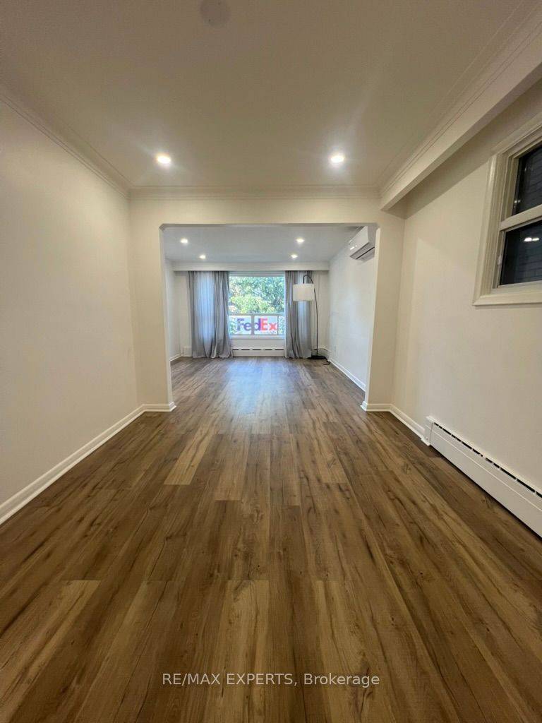 Toronto C03, ON M6C 2S1,101 Kenwood AVE #2