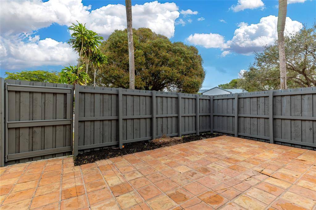 Coconut Creek, FL 33063,3183 Cocoplum Cir #3375