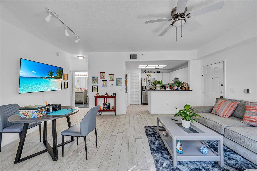 Fort Lauderdale, FL 33316,2015 SE 10th Ave #101