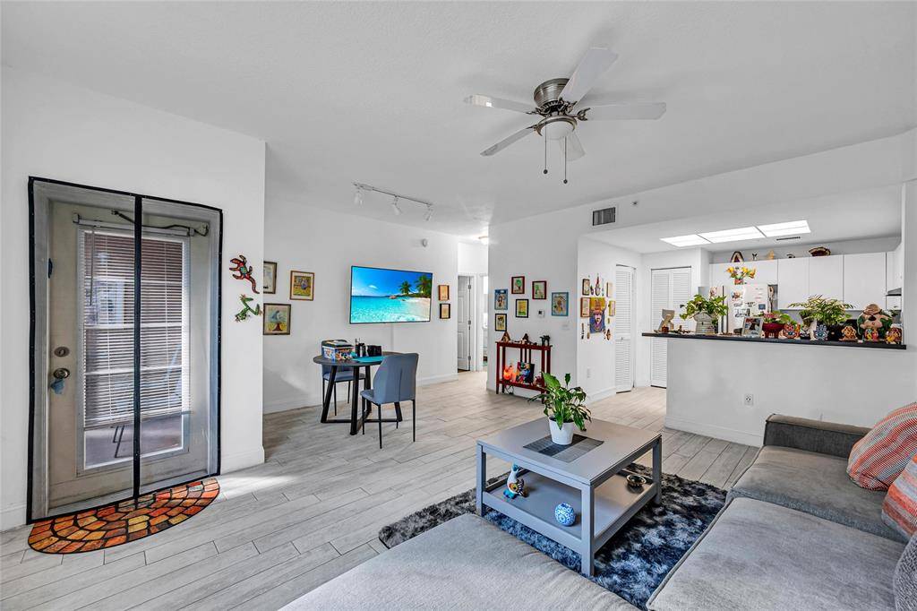 Fort Lauderdale, FL 33316,2015 SE 10th Ave #101