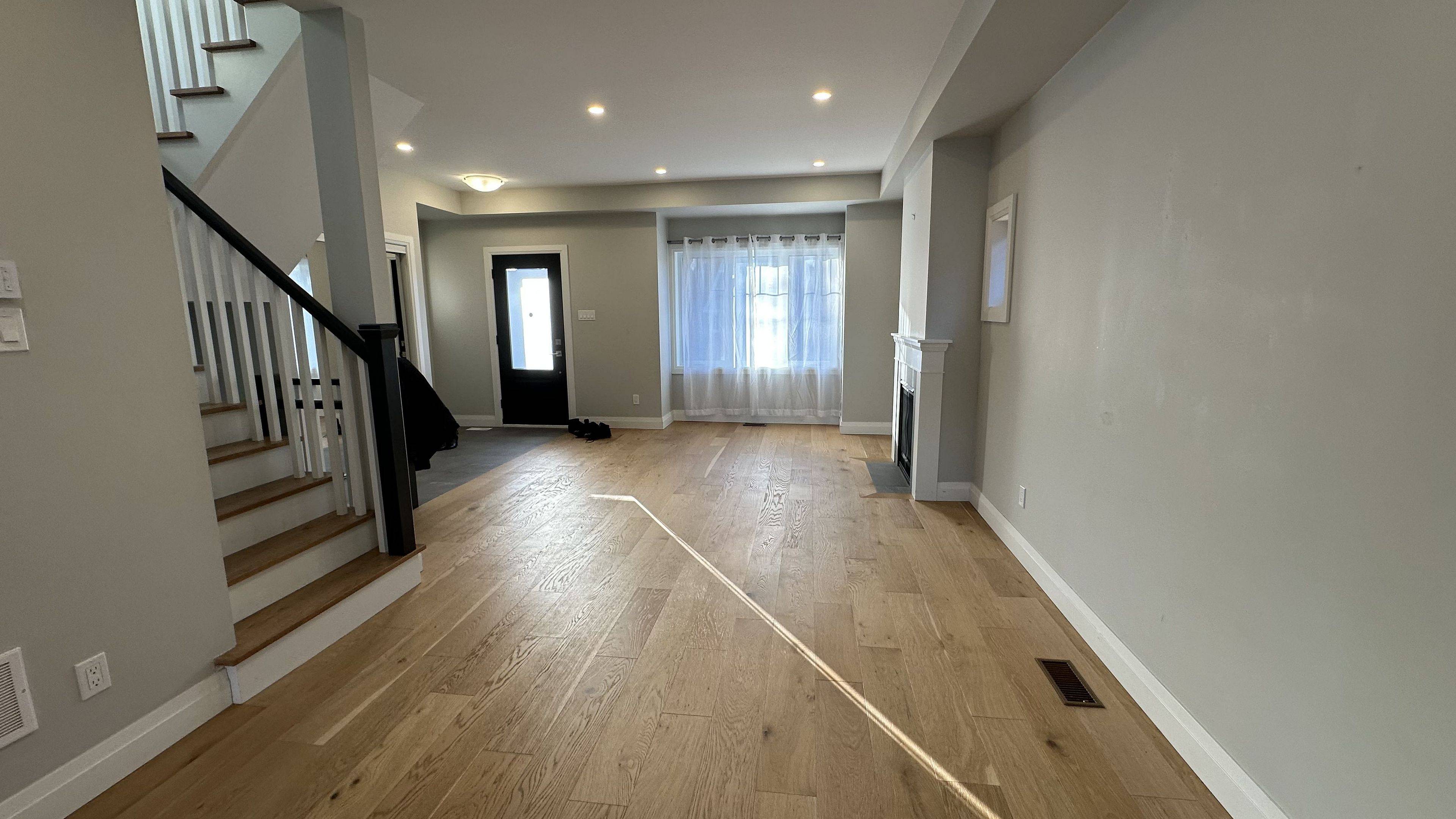 Toronto W06, ON M8V 2Y1,83 Third ST