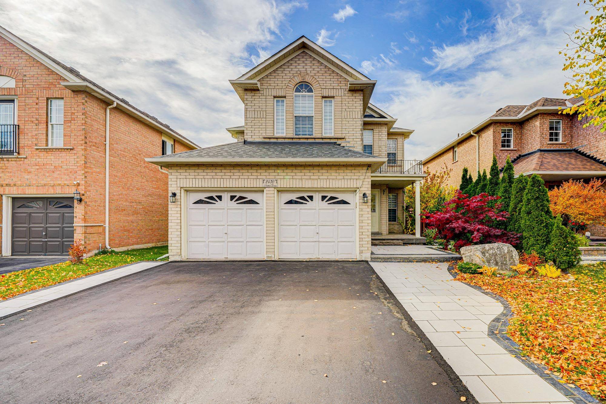 Oakville, ON L6H 6Y5,2470 Nichols DR