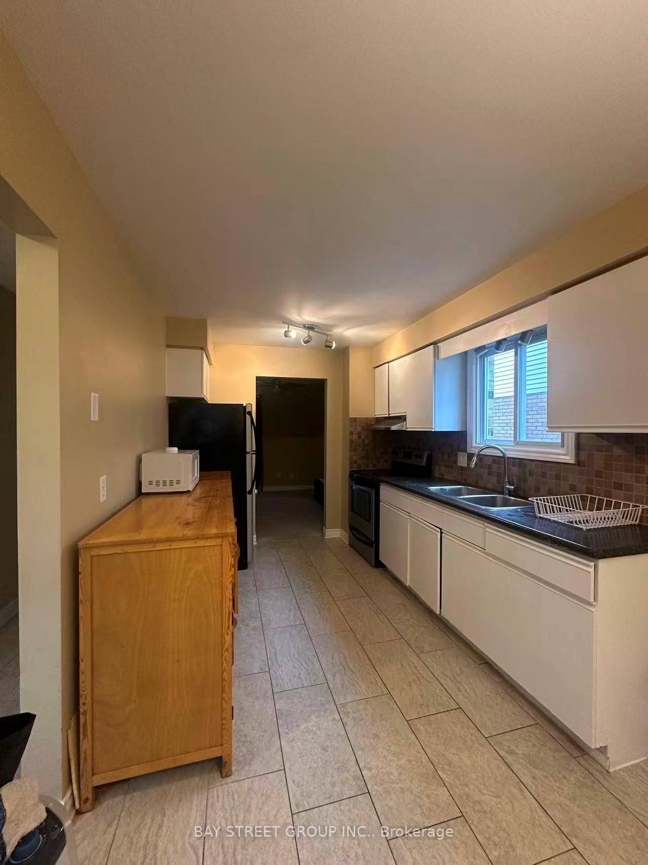 London North, ON N6G 4H2,135 Walmer Garden