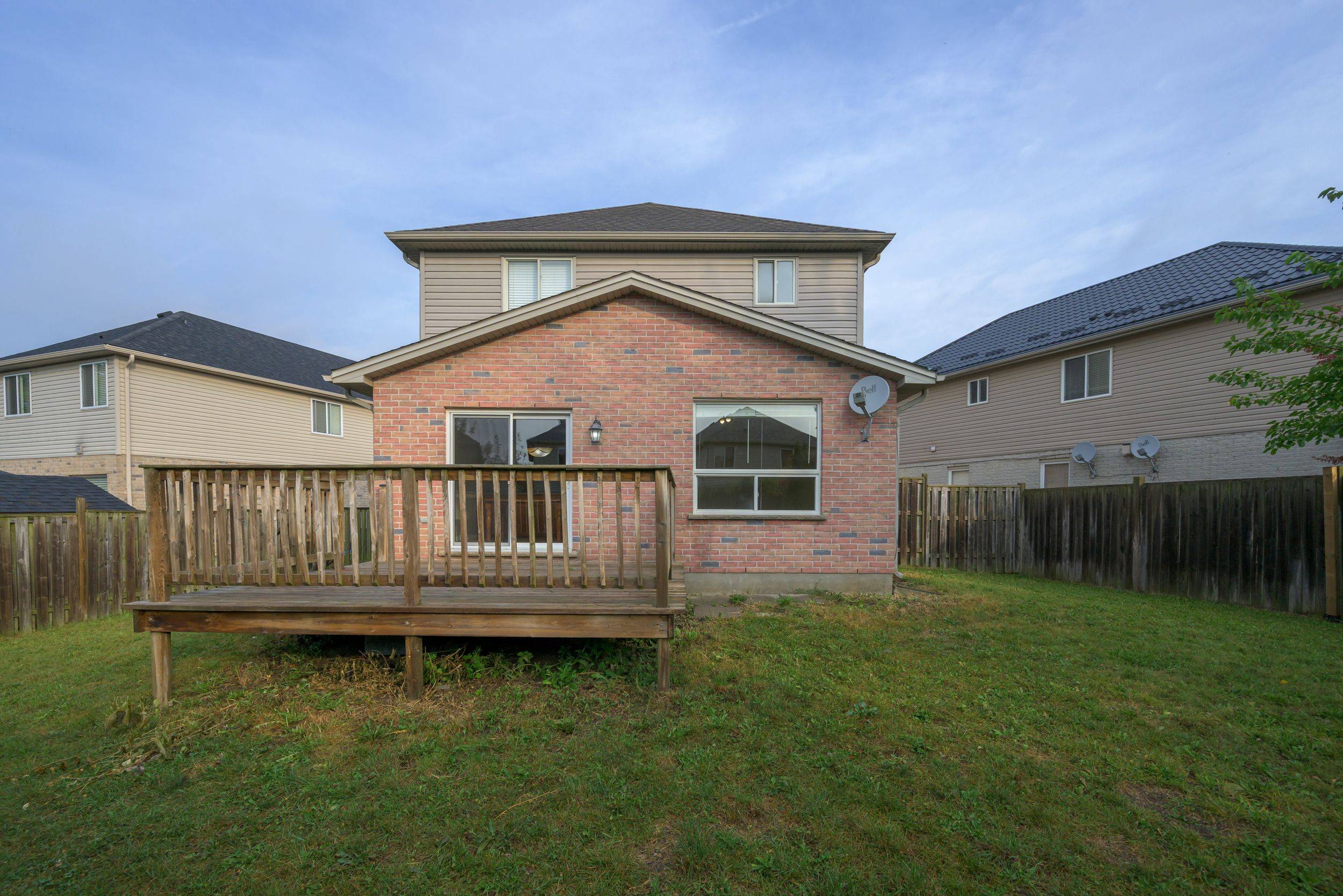 London North, ON N6G 5R7,1605 Mickleborough CT