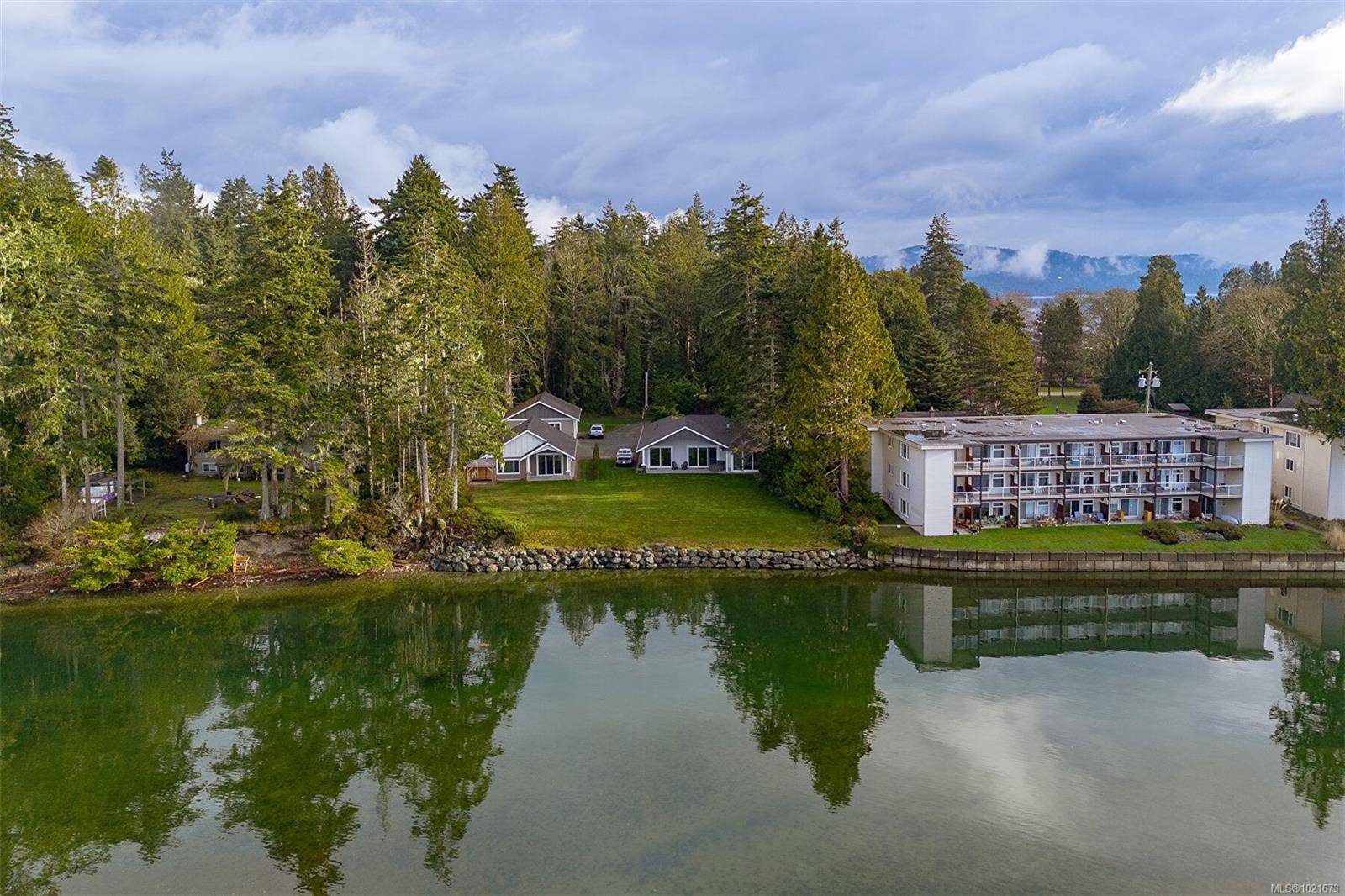 Sooke, BC V9Z 0B2,1996 Glenidle Rd