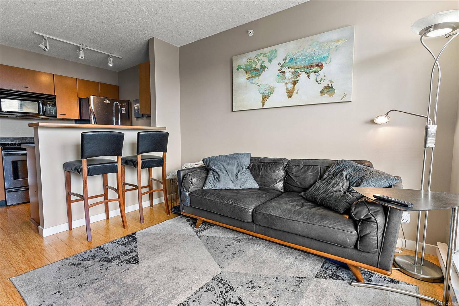 Victoria, BC V8W 4A4,751 Fairfield Rd #1103