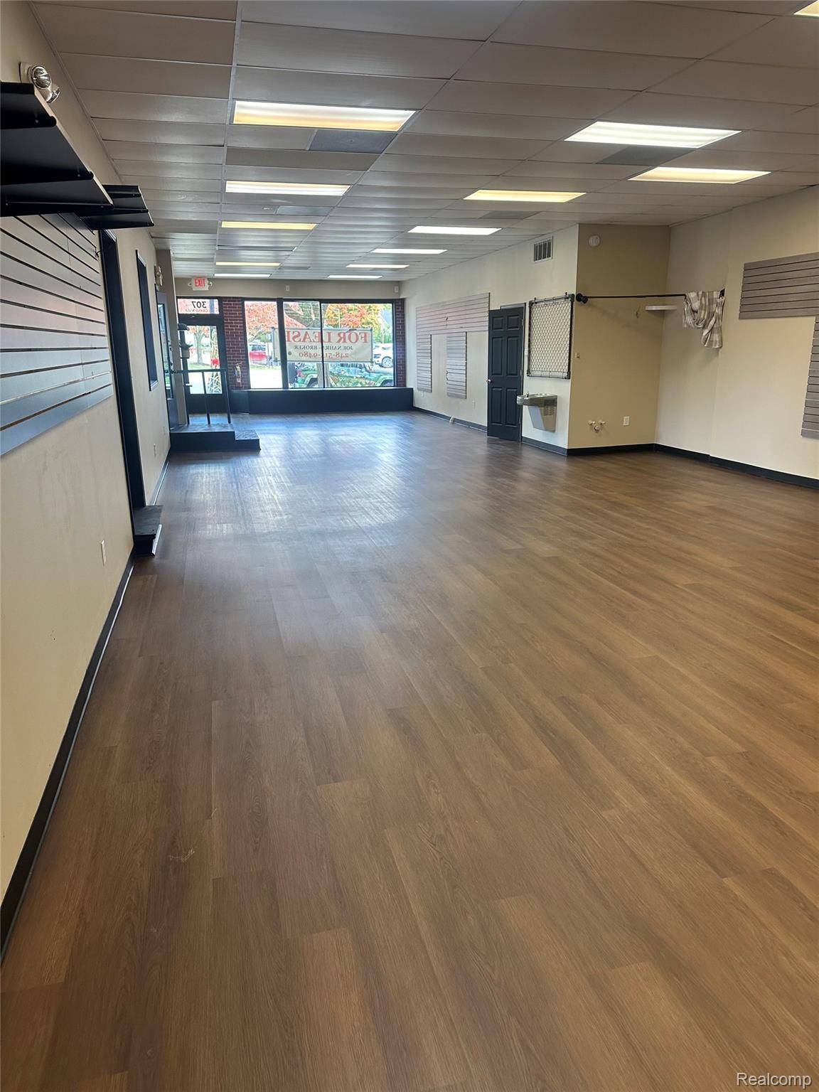 Howell, MI 48843,307 E Grand River AVE