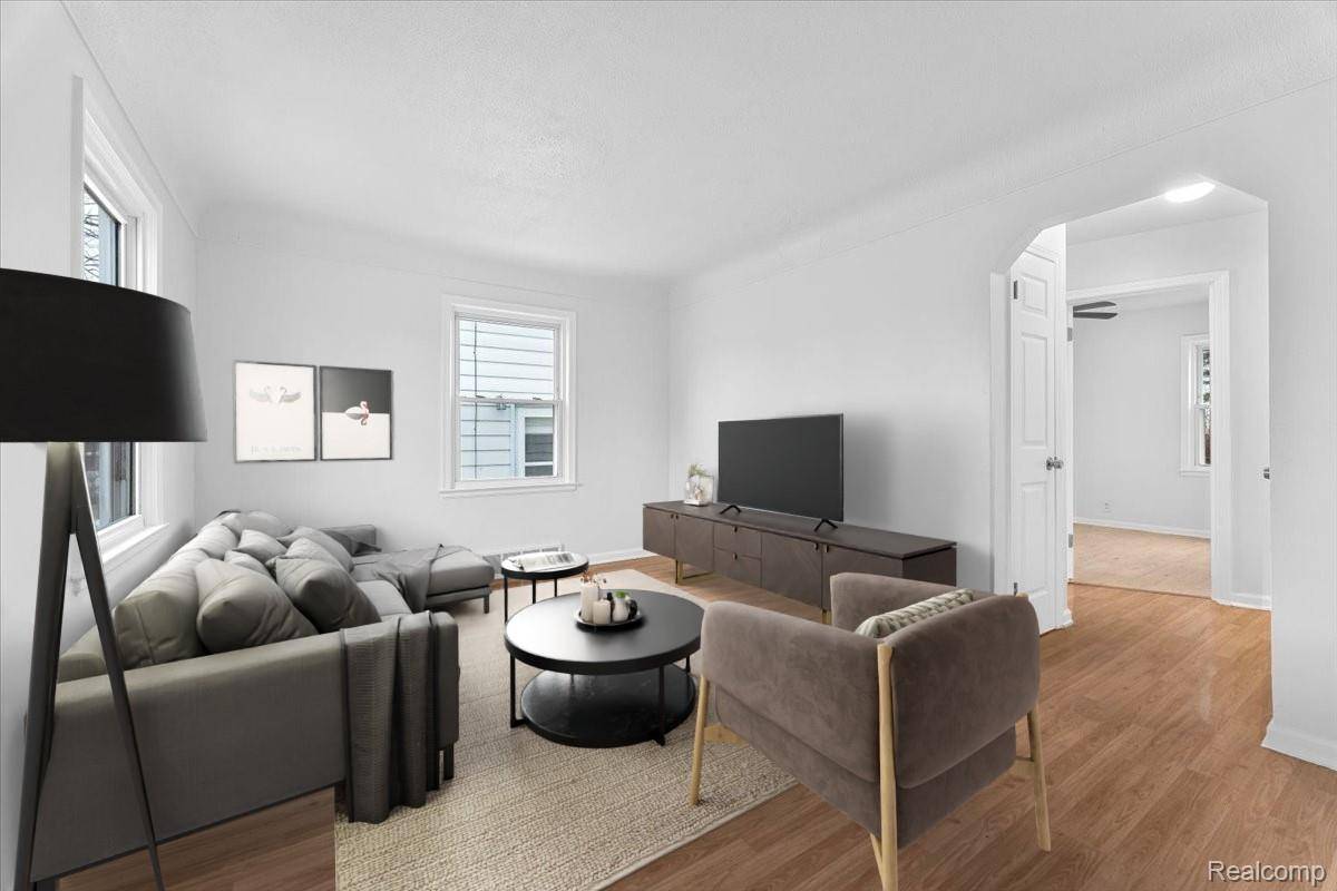 Lincoln Park, MI 48146,2146 University AVE