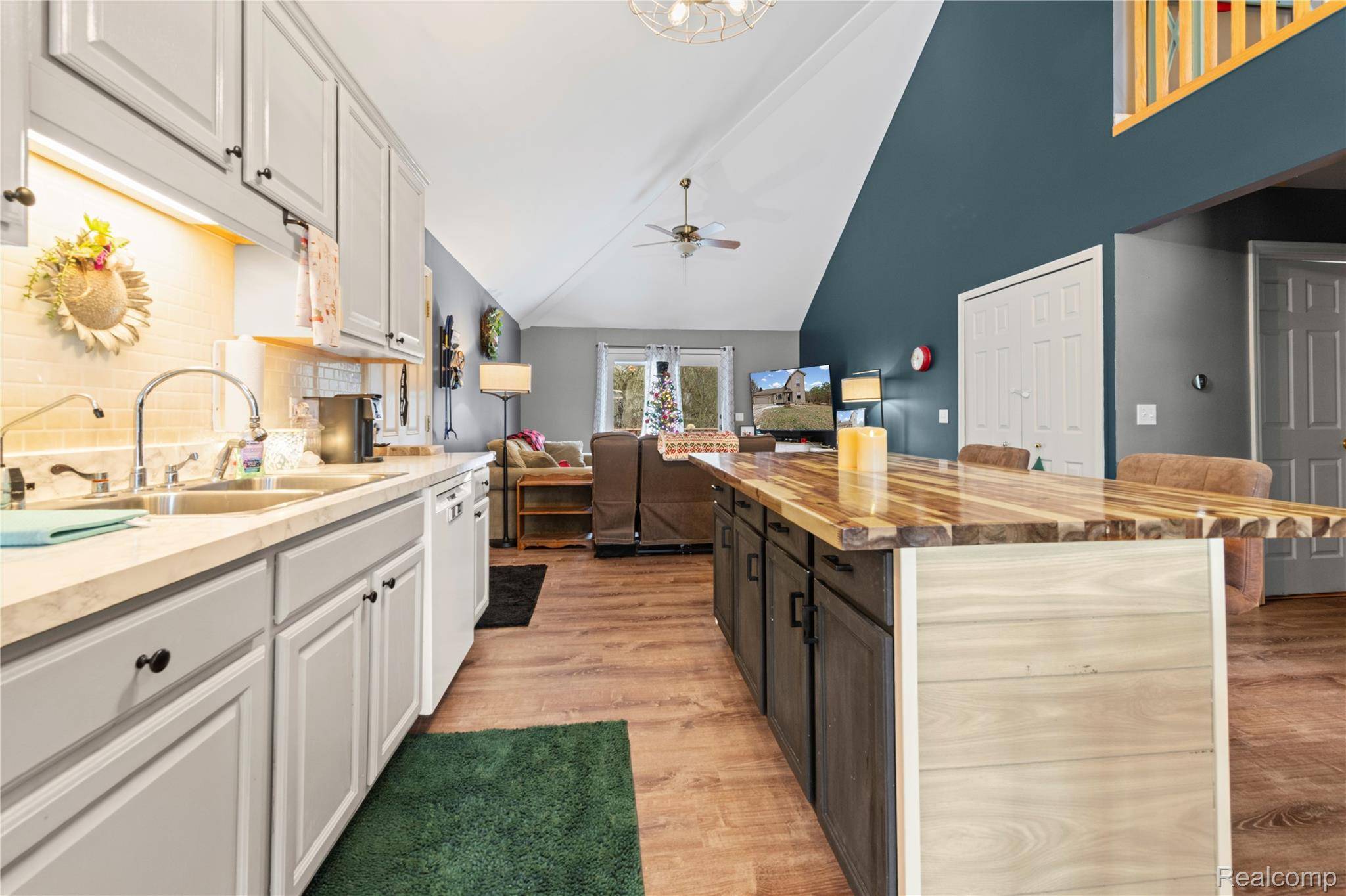 Mundy, MI 48439,8095 Torrey RD