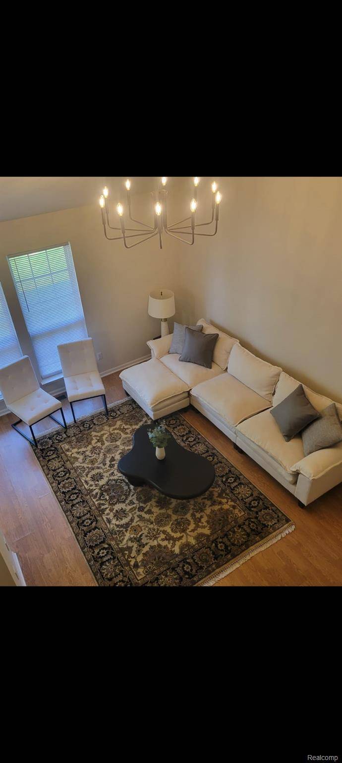 Canton, MI 48188,1632 Bennington Ct. CT #1632