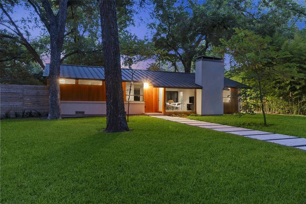 Dallas, TX 75218,8571 Eustis Avenue