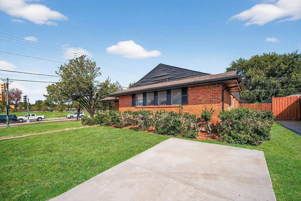 Dallas, TX 75238,9662 Ferndale Road