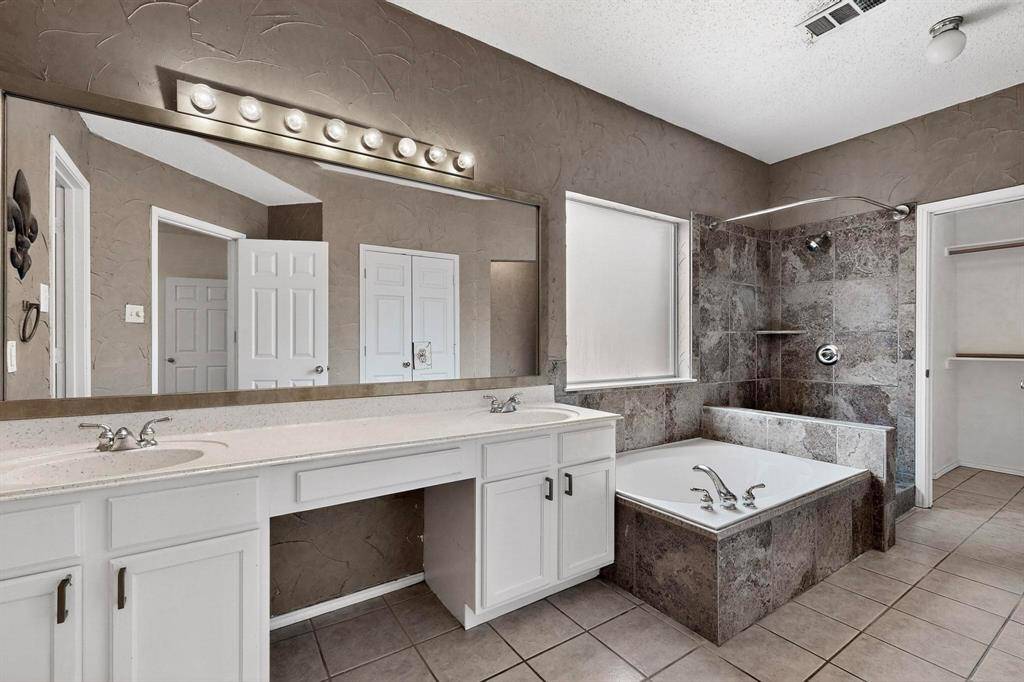 Saginaw, TX 76179,624 Babbling Brook Drive