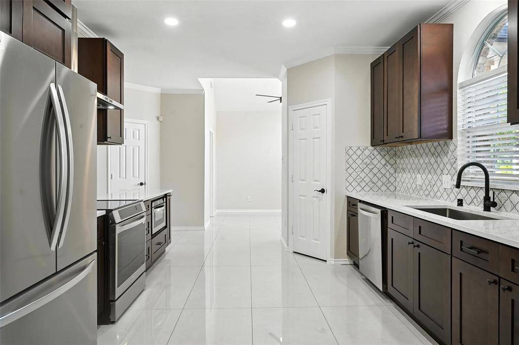 Benbrook, TX 76132,5945 River Bend