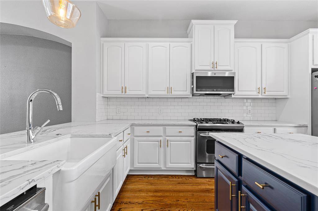 Dallas, TX 75201,907 City Side Lane