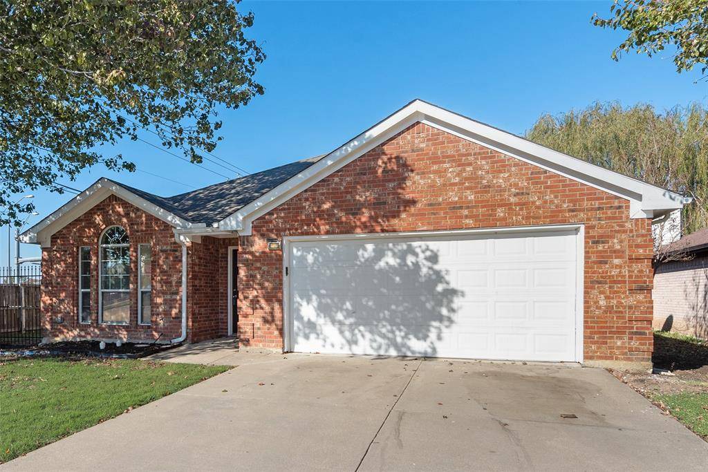 Saginaw, TX 76179,824 Bridle Trail