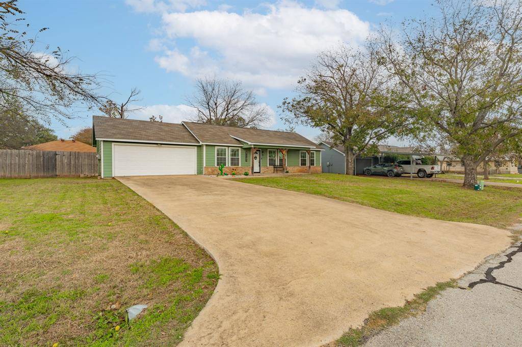 Springtown, TX 76082,304 W 4th Terrace