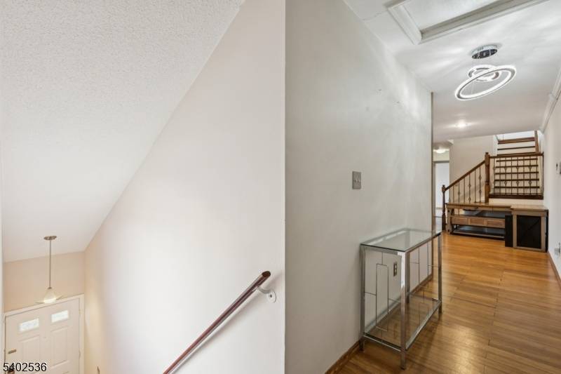 Sayreville Boro, NJ 08859,36 Farnham Sq