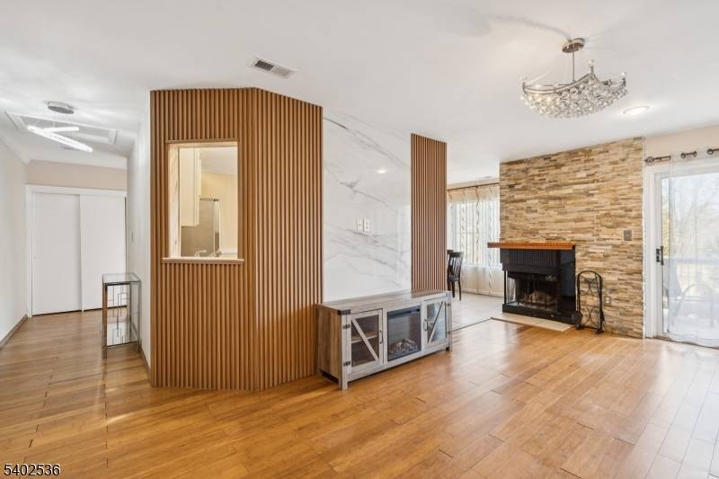 Sayreville Boro, NJ 08859,36 Farnham Sq