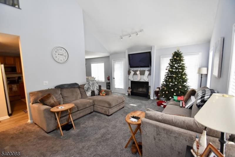 Jefferson Twp., NJ 07438,15 Heritage Ct