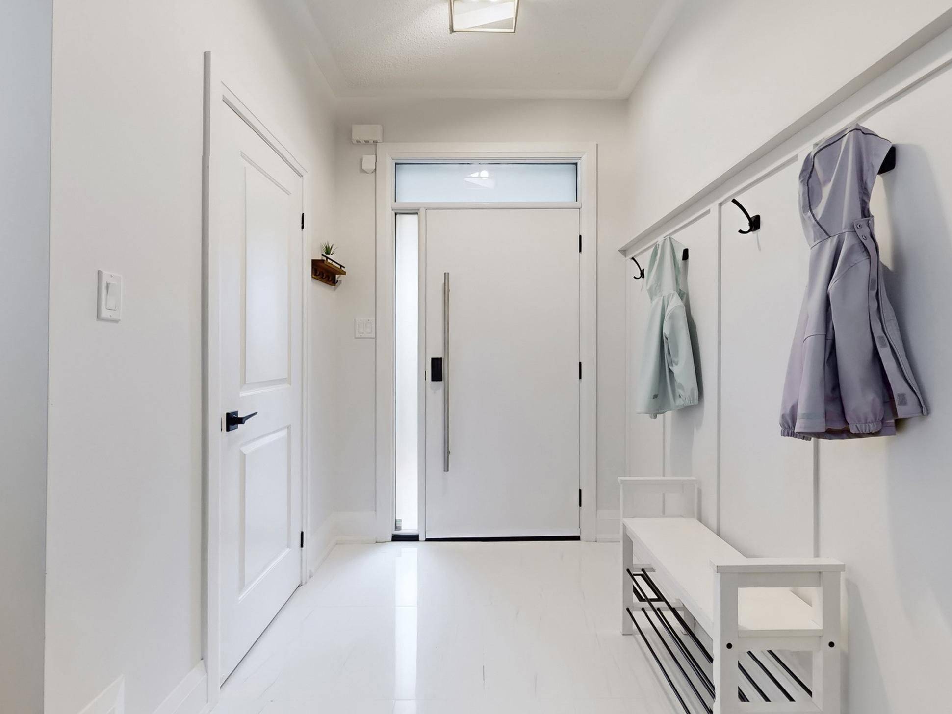 Georgina, ON L4P 0B7,14 Grey Wing AVE