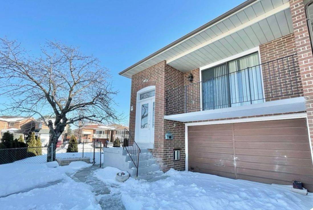Vaughan, ON L4K 2E4,3 Prairie Dunes PL #UPPER & LOWER