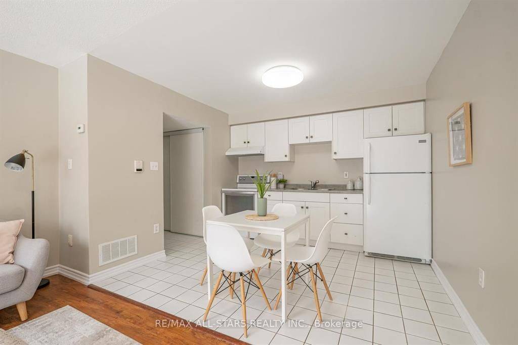 Uxbridge, ON L9P 1Y9,1 Testa RD #26