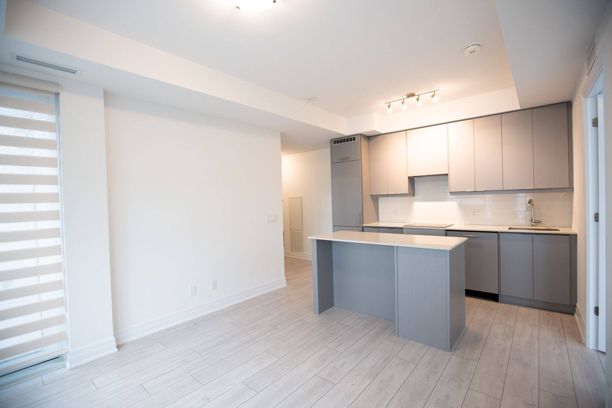 Mississauga, ON L5B 0N6,30 Elm DR W #1908