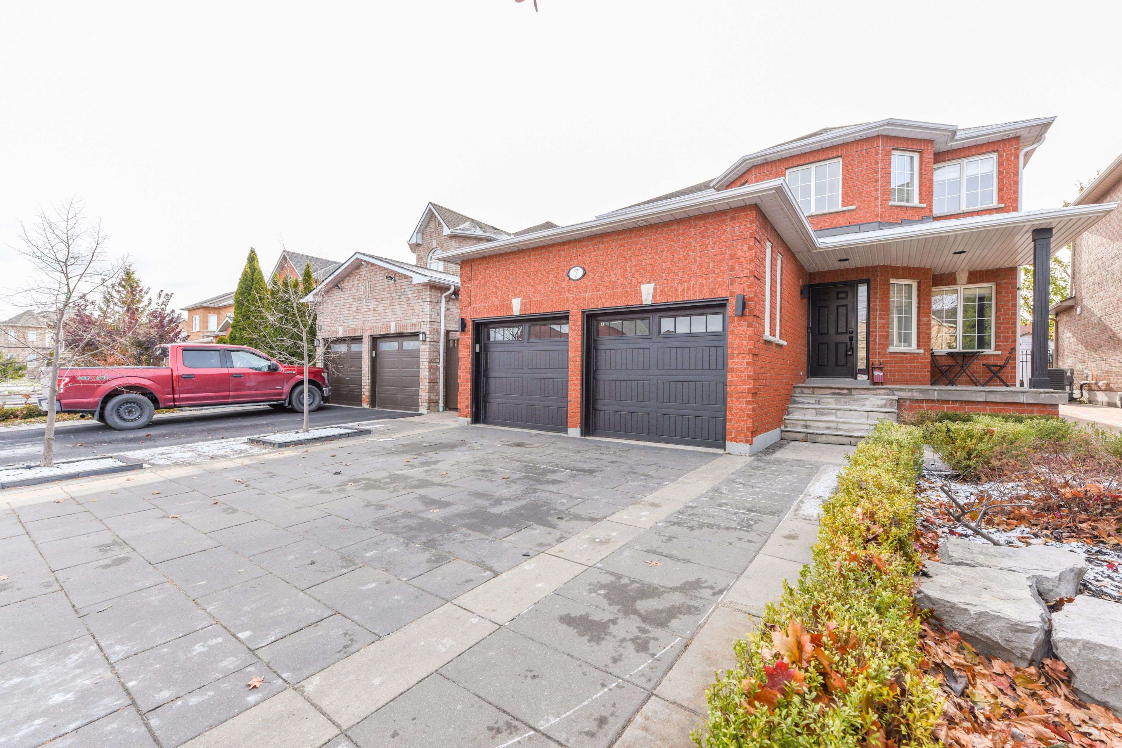 Caledon, ON L7E 1X7,7 Southbury Manor DR