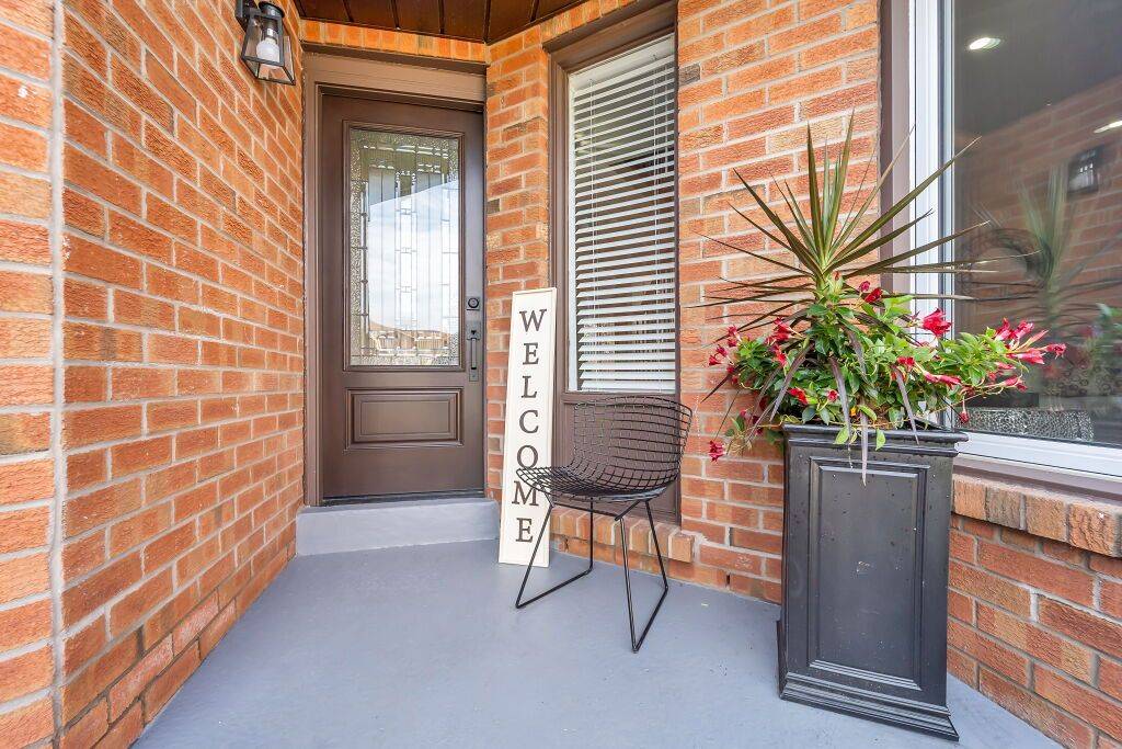 Brampton, ON L6S 5G7,57 Lord Simcoe DR #Upper