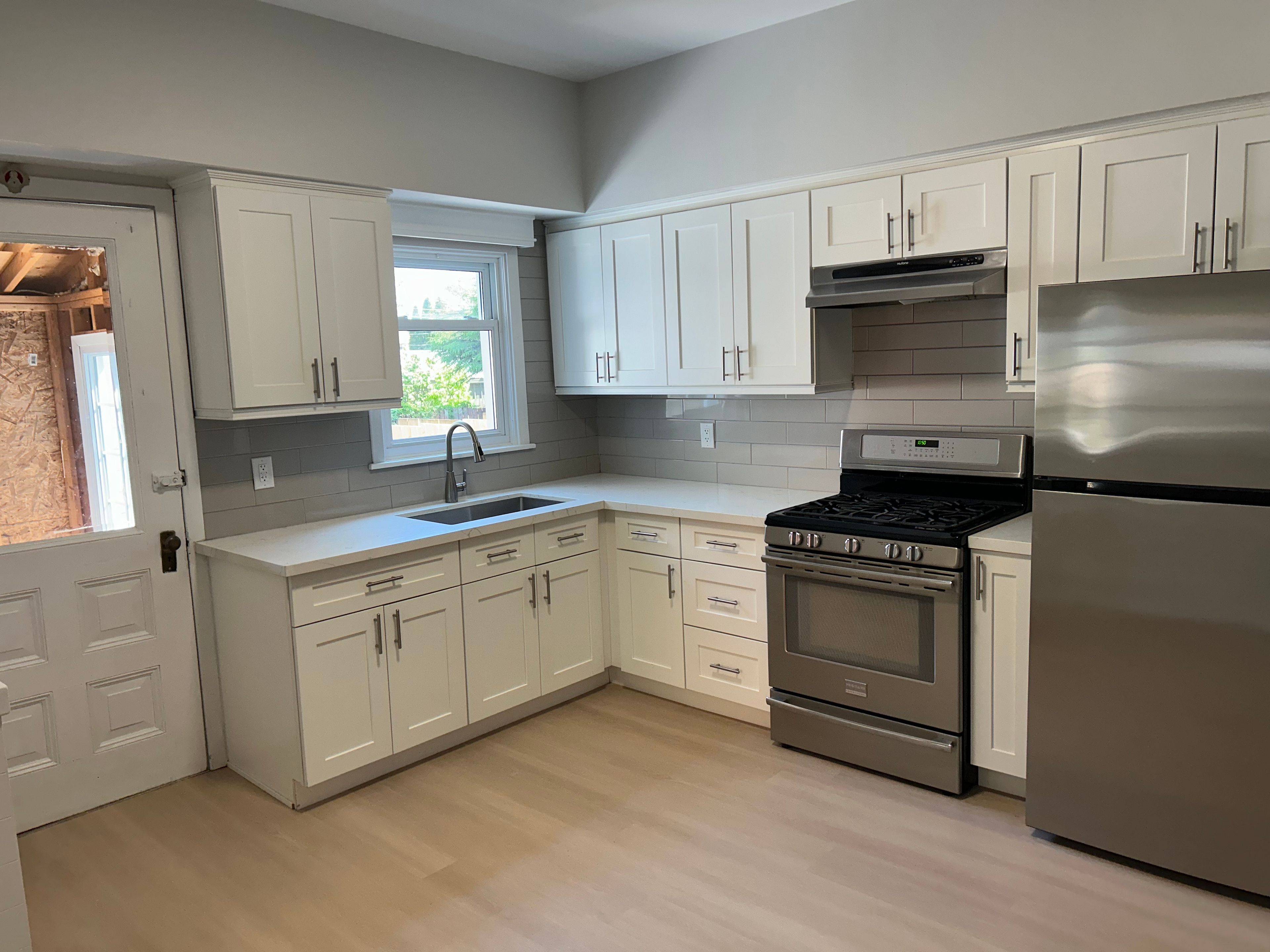 Hamilton, ON L8M 2A4,307 Cumberland AVE #Main