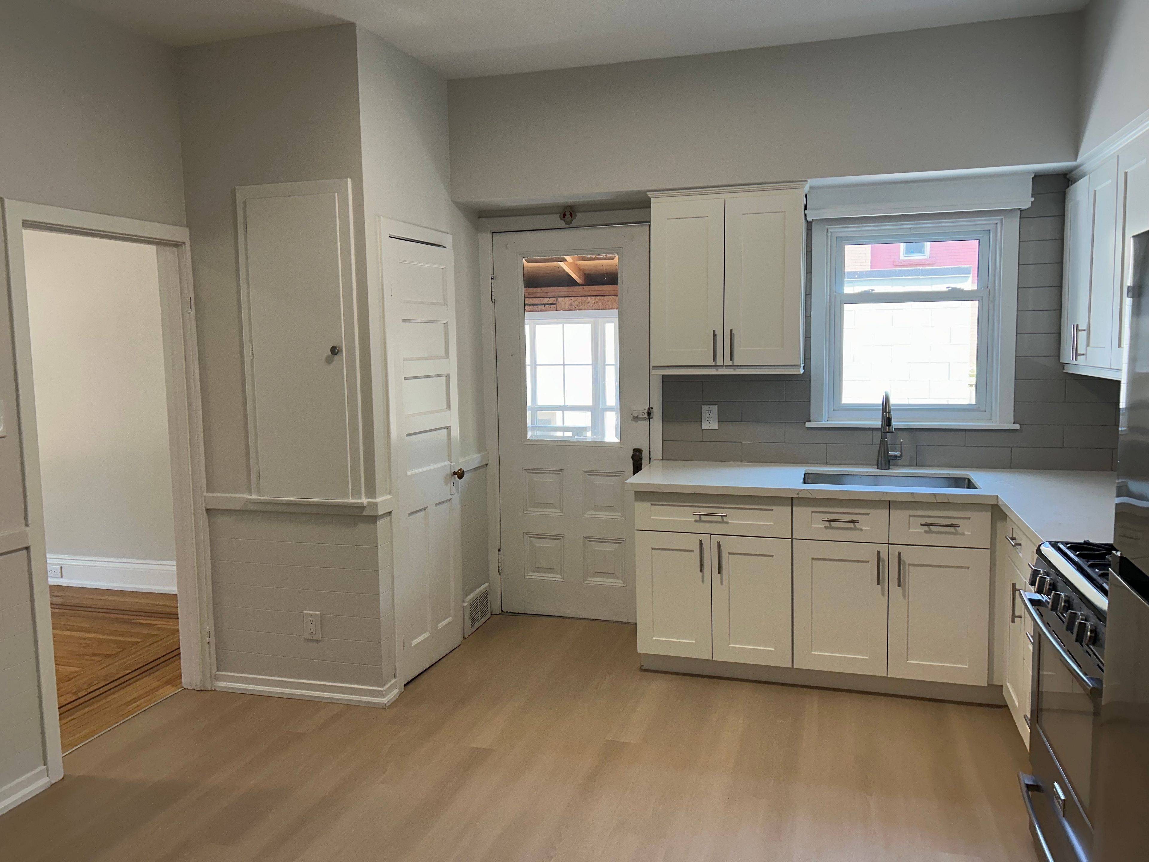 Hamilton, ON L8M 2A4,307 Cumberland AVE #Main