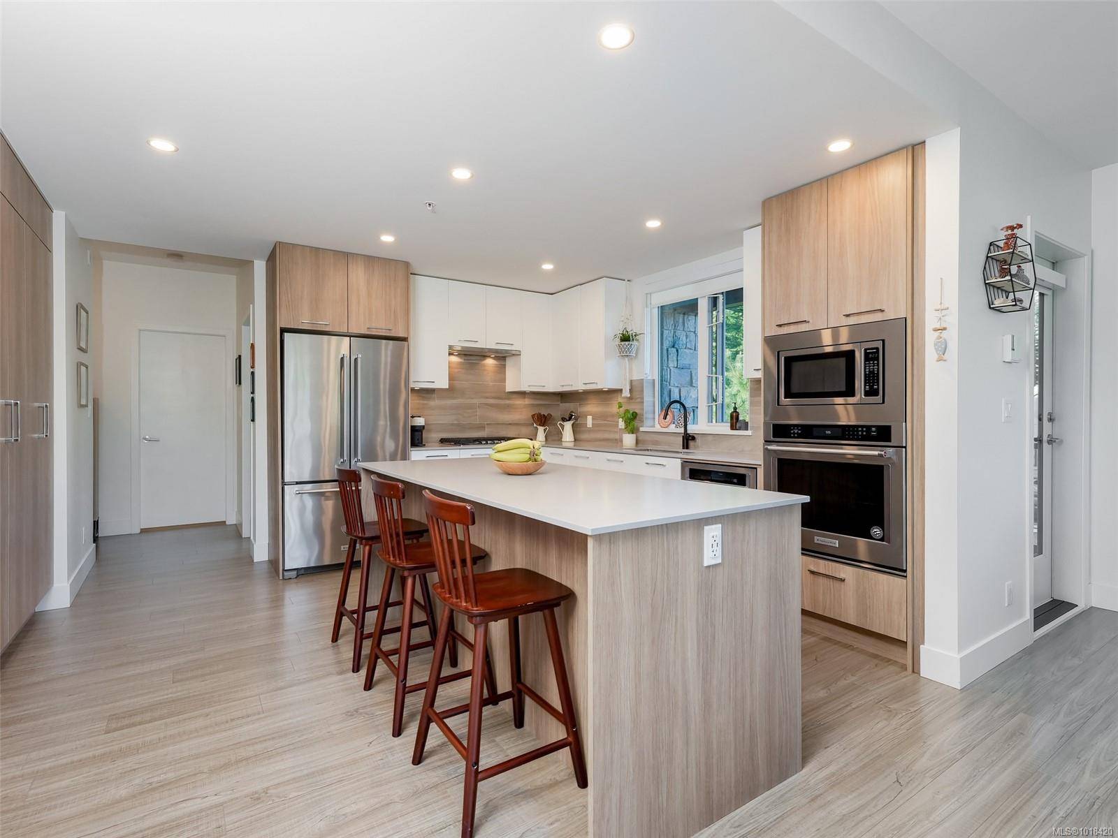 Langford, BC V9B 0W5,960 Reunion Ave #218