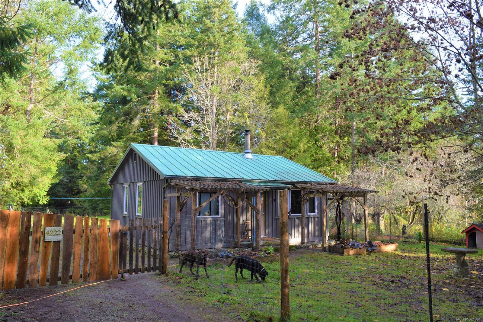 Pender Island, BC V0N 2M1,4222 Armadale Rd
