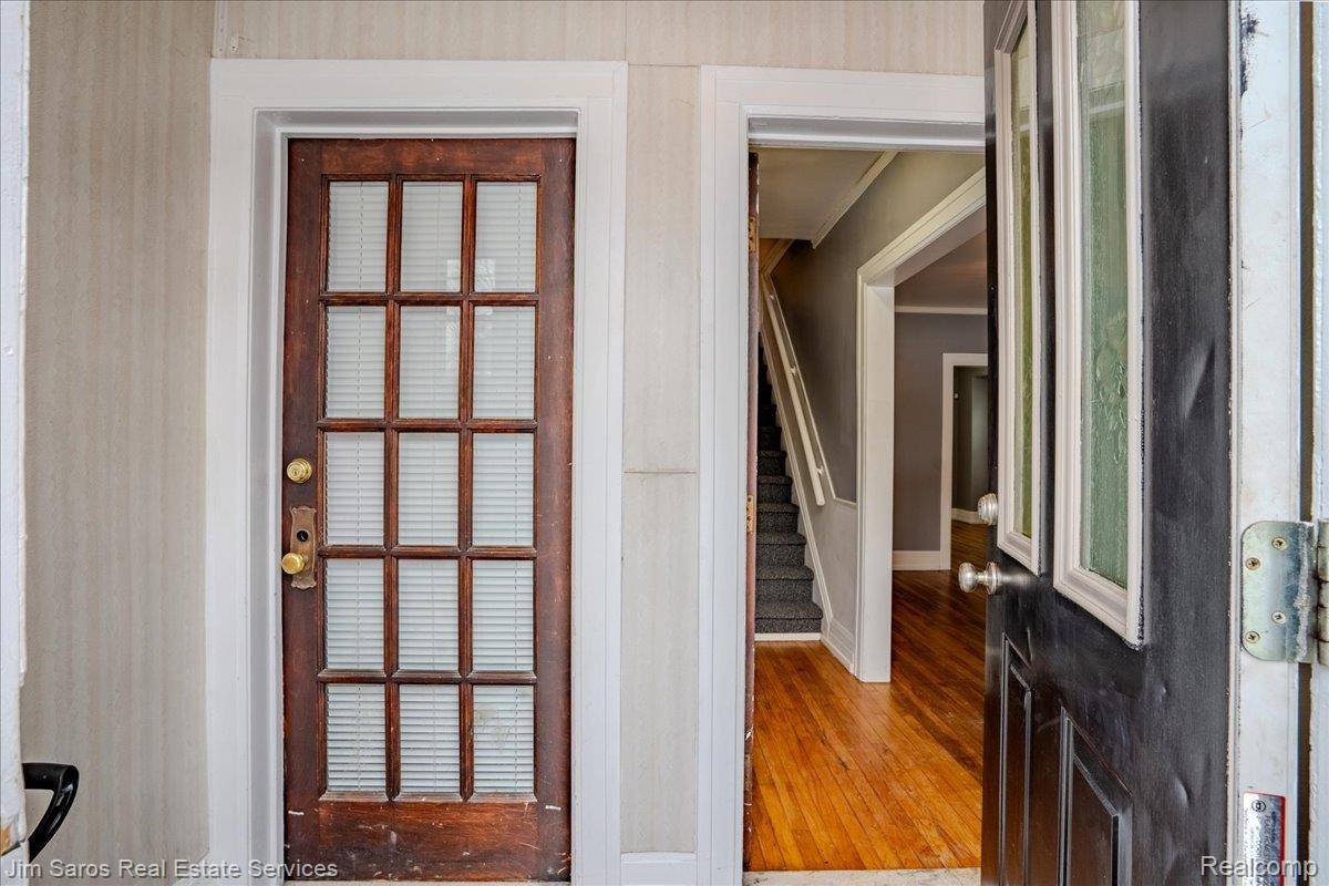 Detroit, MI 48215,913 Alter RD