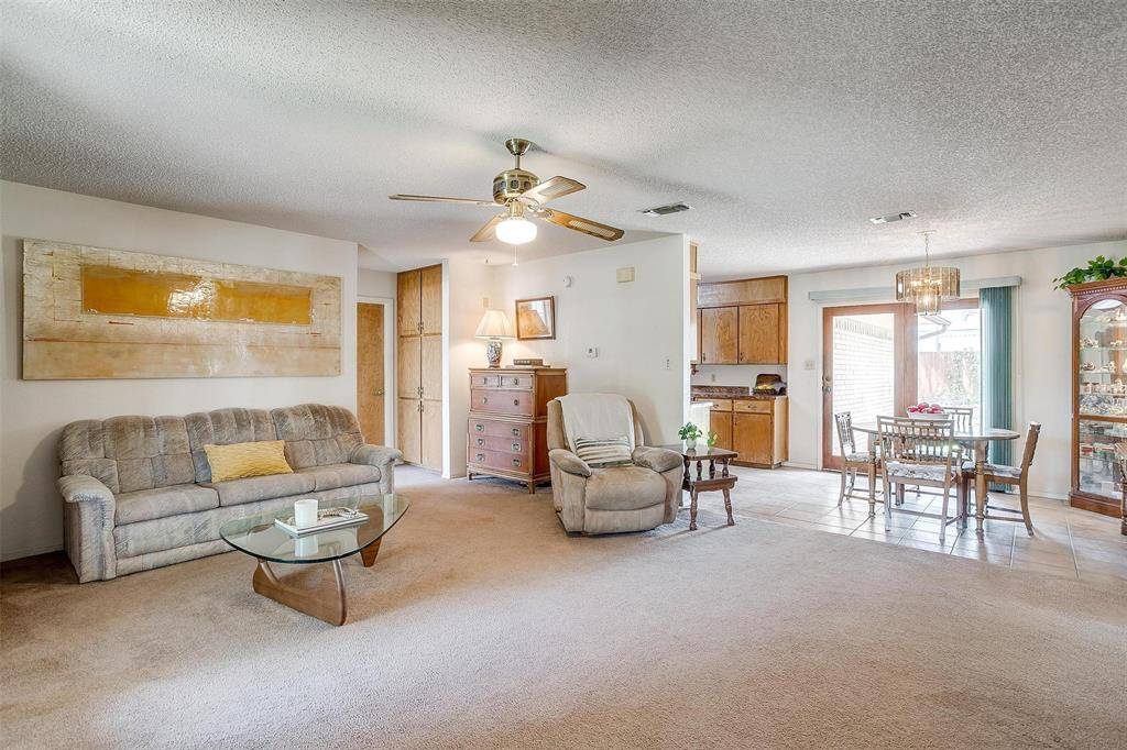 Weatherford, TX 76086,801 E 3rd Street