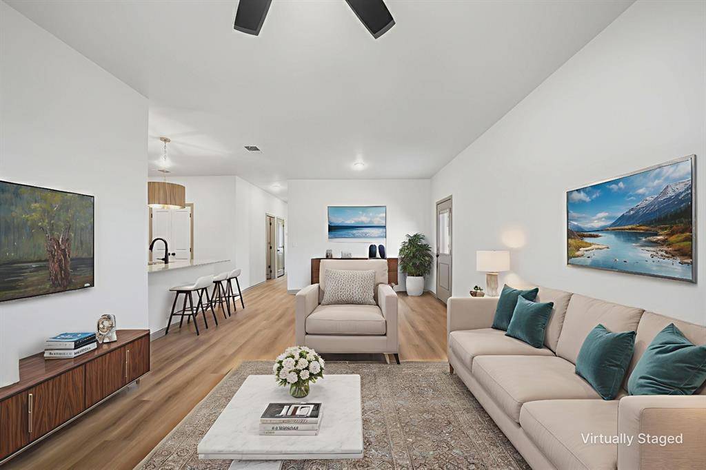 Covington, TX 76636,103 S Barron