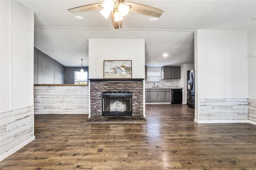 Southmayd, TX 75092,112 Pine Ridge Circle