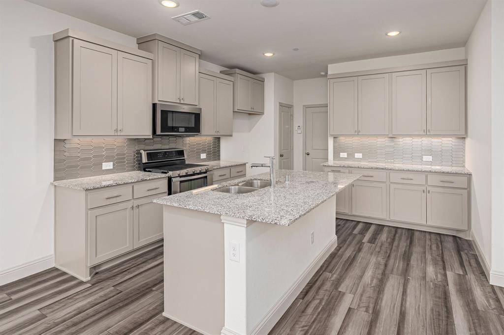 Allen, TX 75013,988 Emil Place