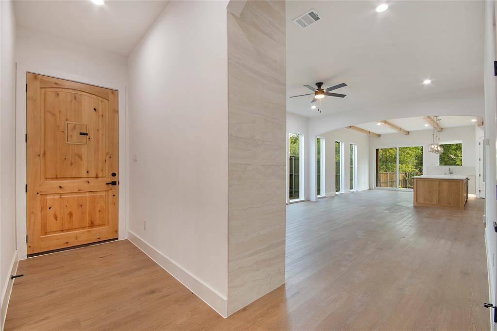 Dallas, TX 75219,2428 Douglas Avenue