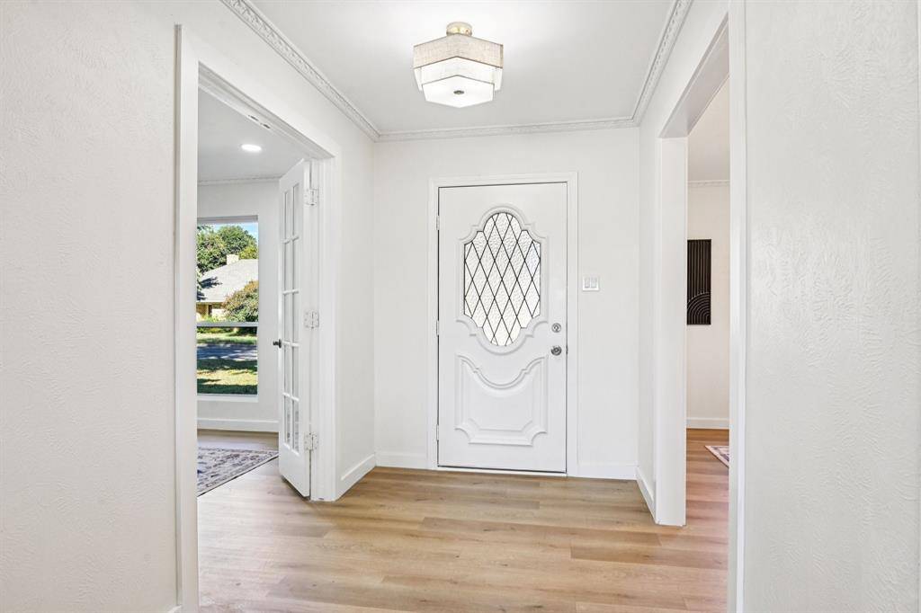 Arlington, TX 76016,4300 Kingswick Drive