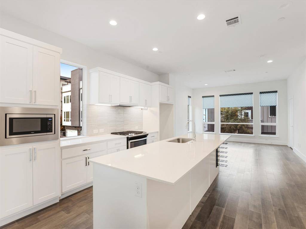 Dallas, TX 75204,1771 McCoy Street #305