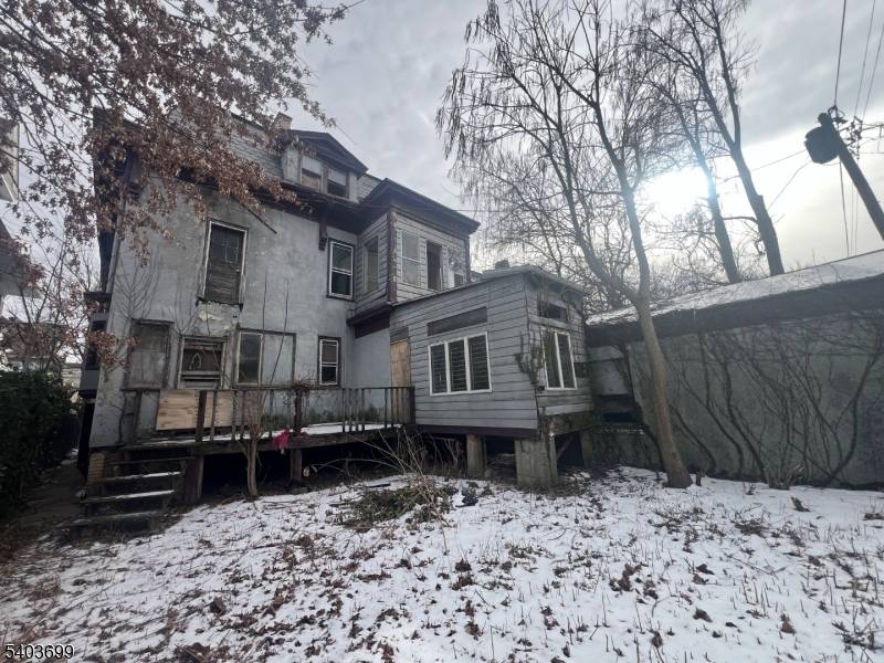 Newark City, NJ 07108,817-819 S 12Th St