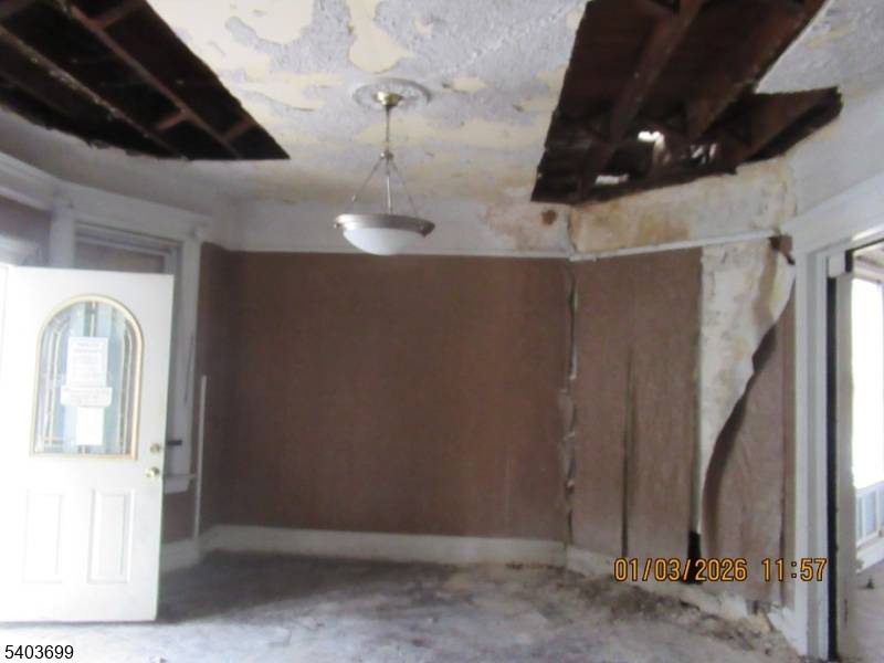 Newark City, NJ 07108,817-819 S 12Th St