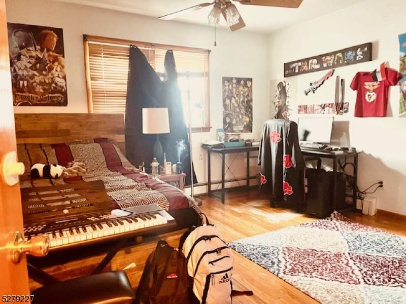 Kearny Town, NJ 07032,447 Elm St