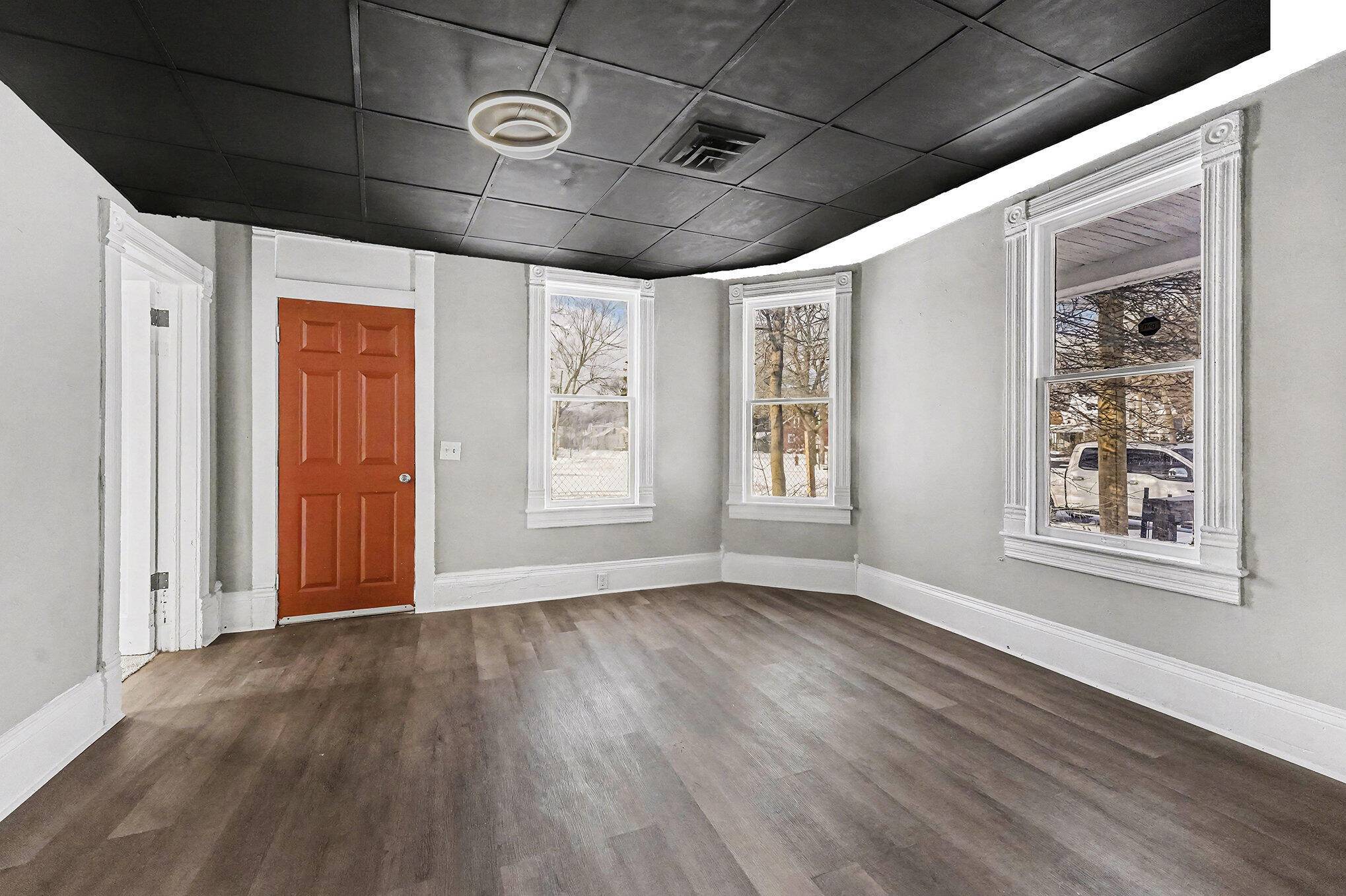 Muskegon, MI 49441,249 Washington AVE